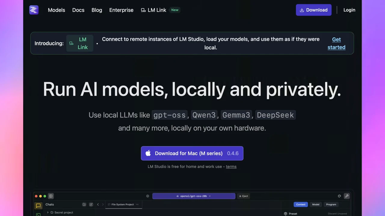 Page LM Studio montrée dans la vidéo, avec son téléchargement Mac et ses modèles locaux