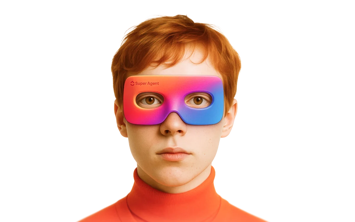Personnage officiel portant le masque Super Agent de ClickUp